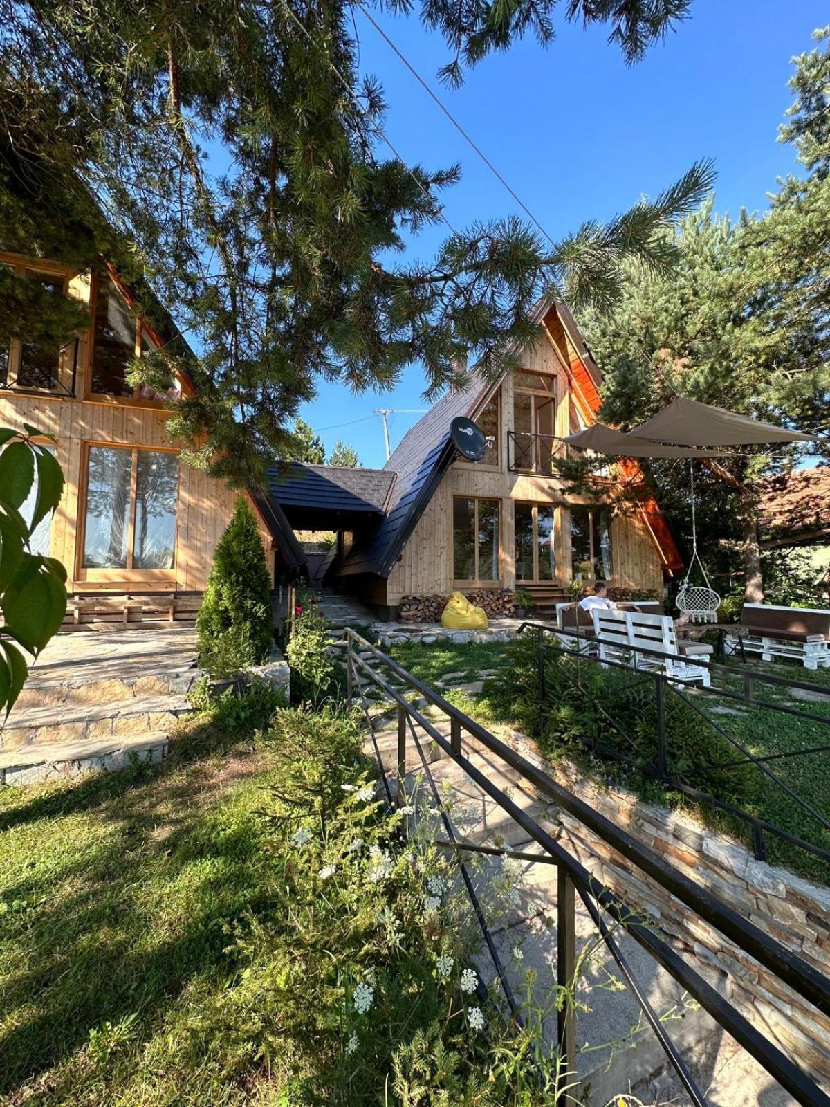 Pine Cabins 兹拉蒂博尔 外观 照片