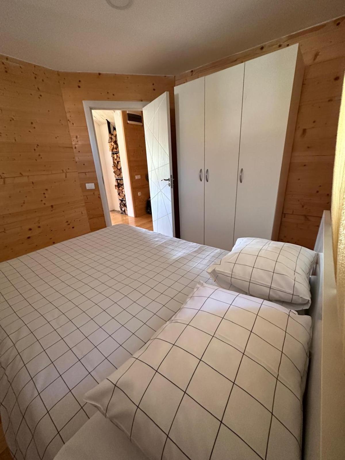 Pine Cabins 兹拉蒂博尔 外观 照片